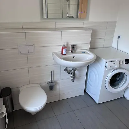 Apartment 1a